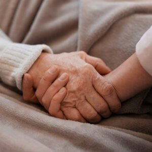 Un abrazo de los abuelos